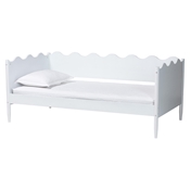 Baxton Studio Malaya Modern White Wood Twin Daybed with Scalloped Edges